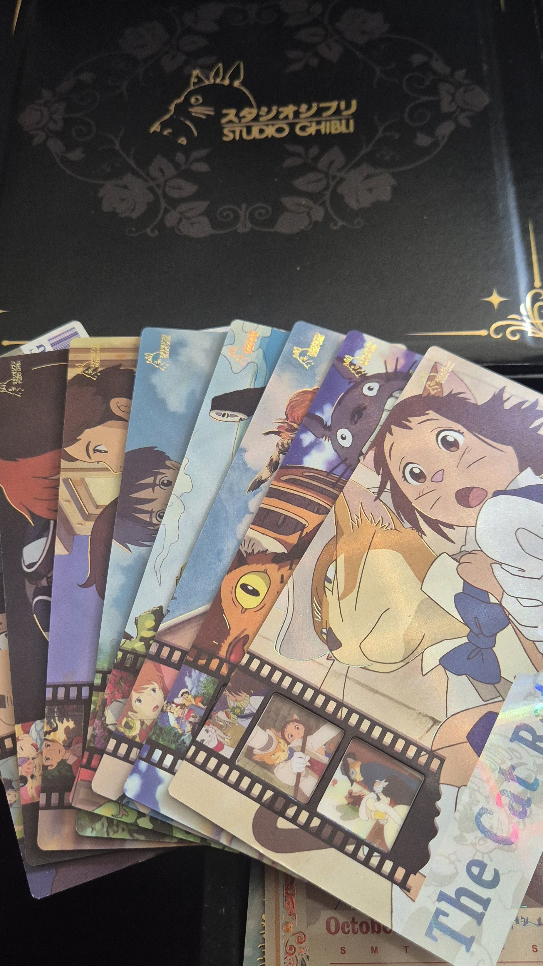 Cartes de Collection Anime Studio Ghibli – Voyage Enchanté Miyazaki avec Chihiro, Totoro et Le Château dans le Ciel – CCG Collector
